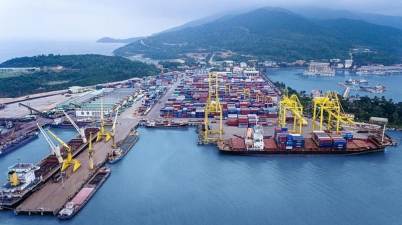 Adani Group to pour $10 billion into Lien Chieu Port