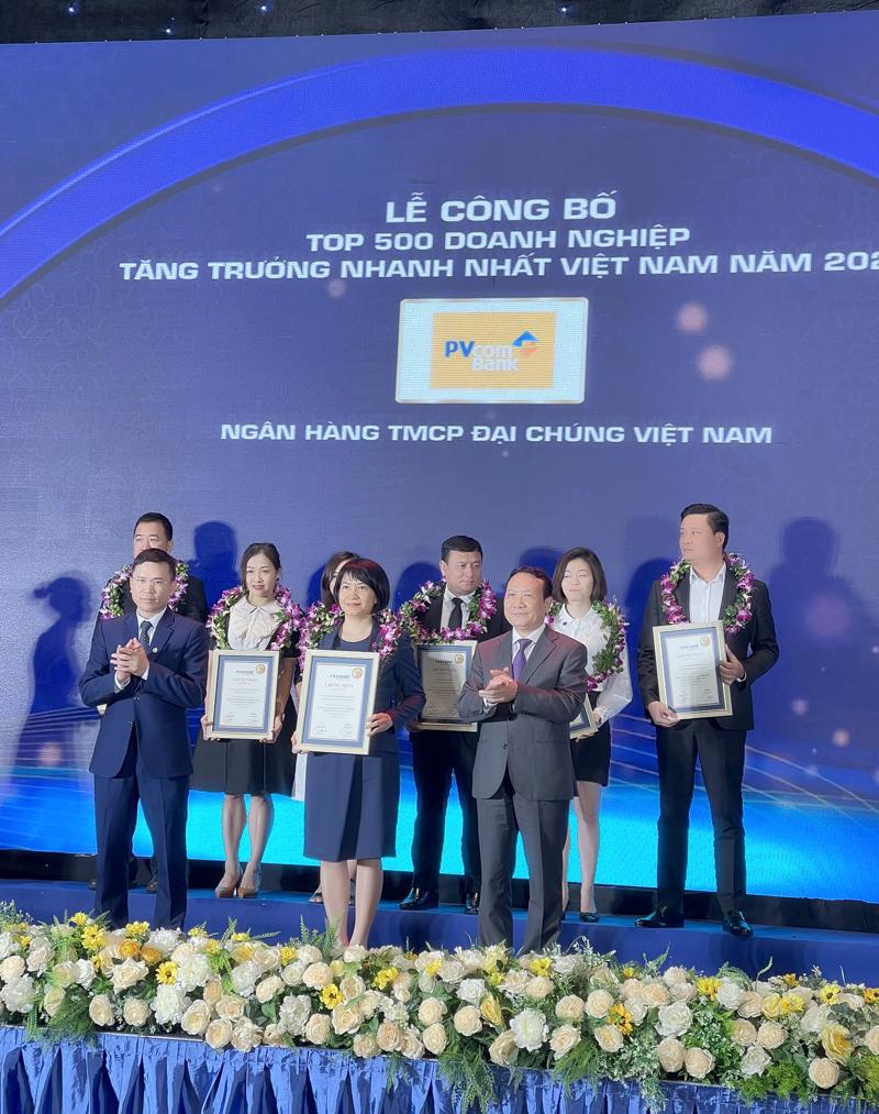 PVcomBank : Top 500 doanh nghiệp tăng trưởng nhanh nhất Việt Nam năm 2021