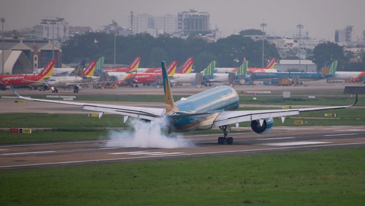 Nguy cơ chậm đà phục hồi, các doanh nghiệp hàng không Việt Nam cần thêm cú hích mới