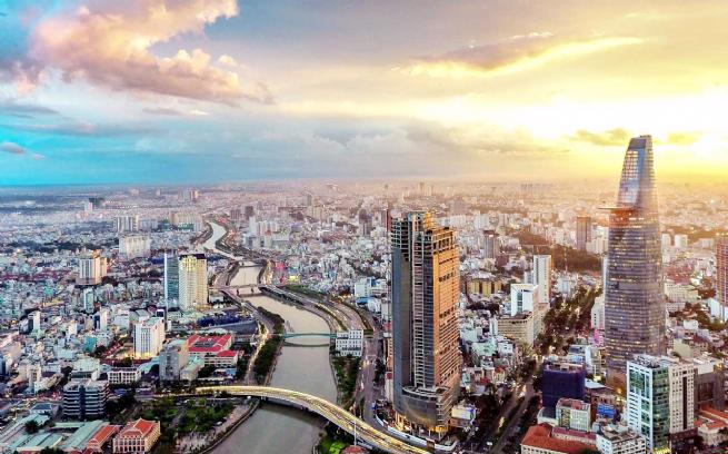 Standard Chartered nâng dự báo tăng trưởng GDP năm 2022 của Việt Nam lên 7,5%