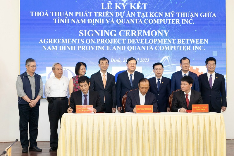 Nam Định ký thoả thuận phát triển dự án sản xuất máy tính với Tập đoàn Quanta