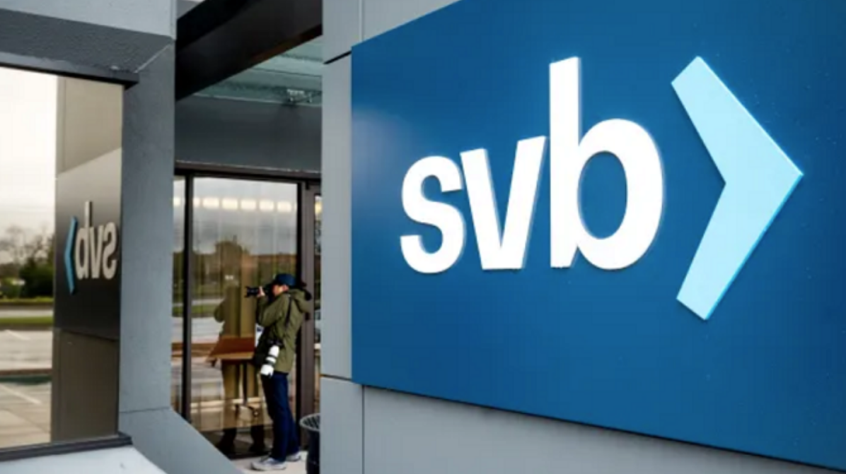 Sự sụp đổ của SVB: Bài học từ việc coi nhẹ rủi ro từ các ngân hàng nhỏ